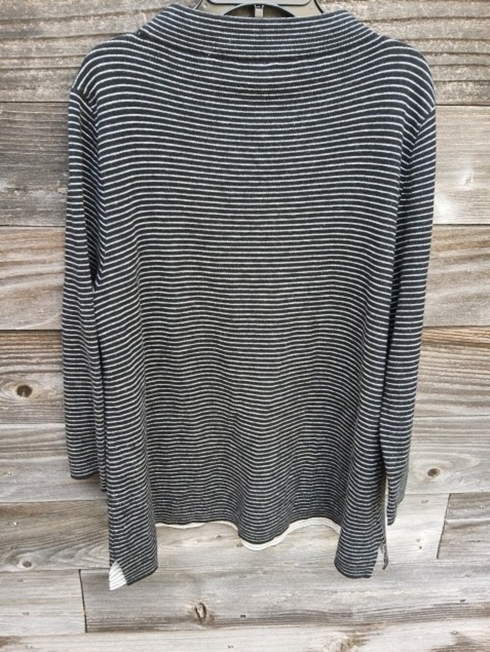 LOFT Black and White Striped Sweater Size XL - Picture 7 of 9